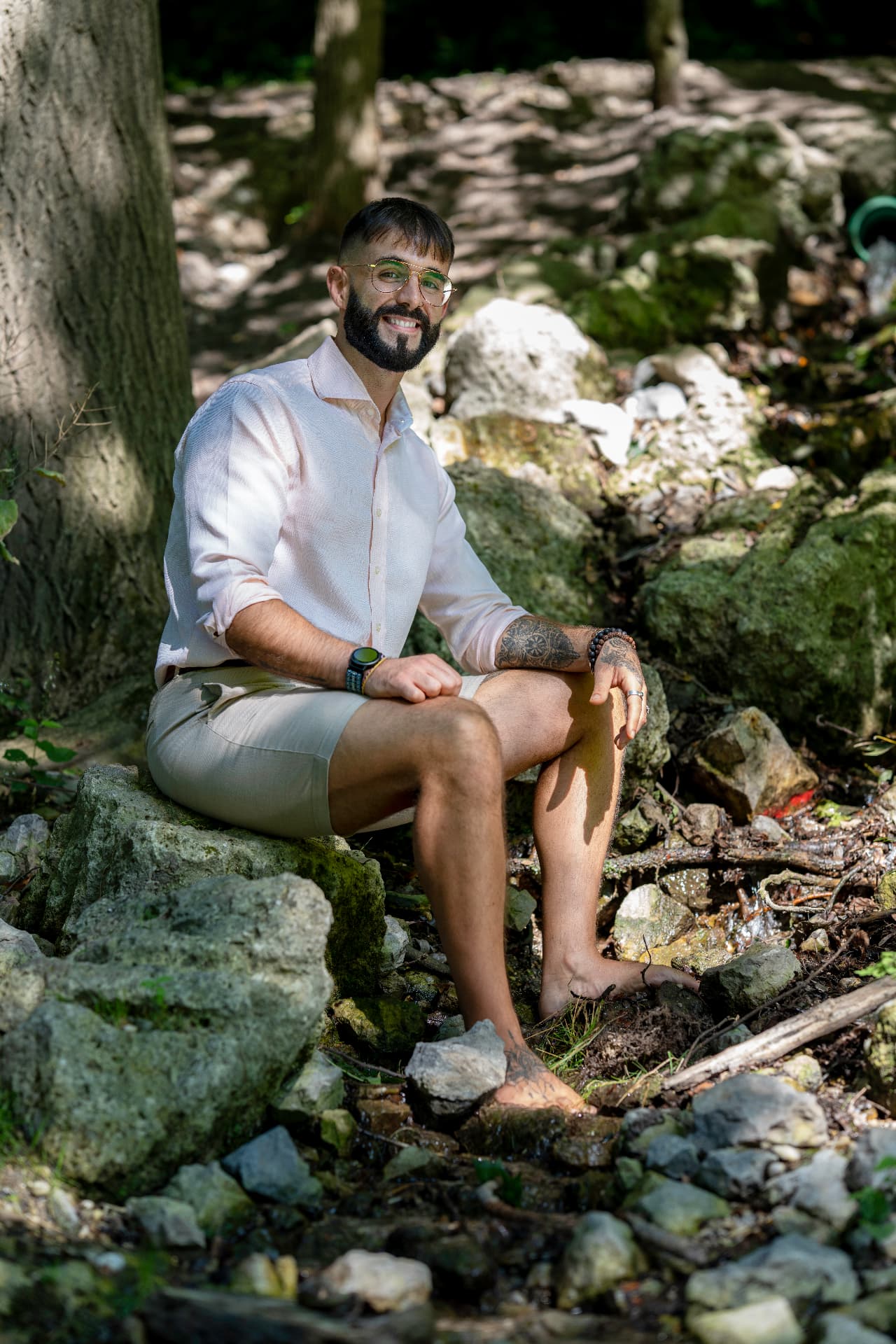 Am Bach — Wahrnehmen mit allen Sinnen